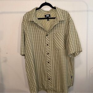 Duluth Trading Men's Green Plaid Sun/fishing shirt